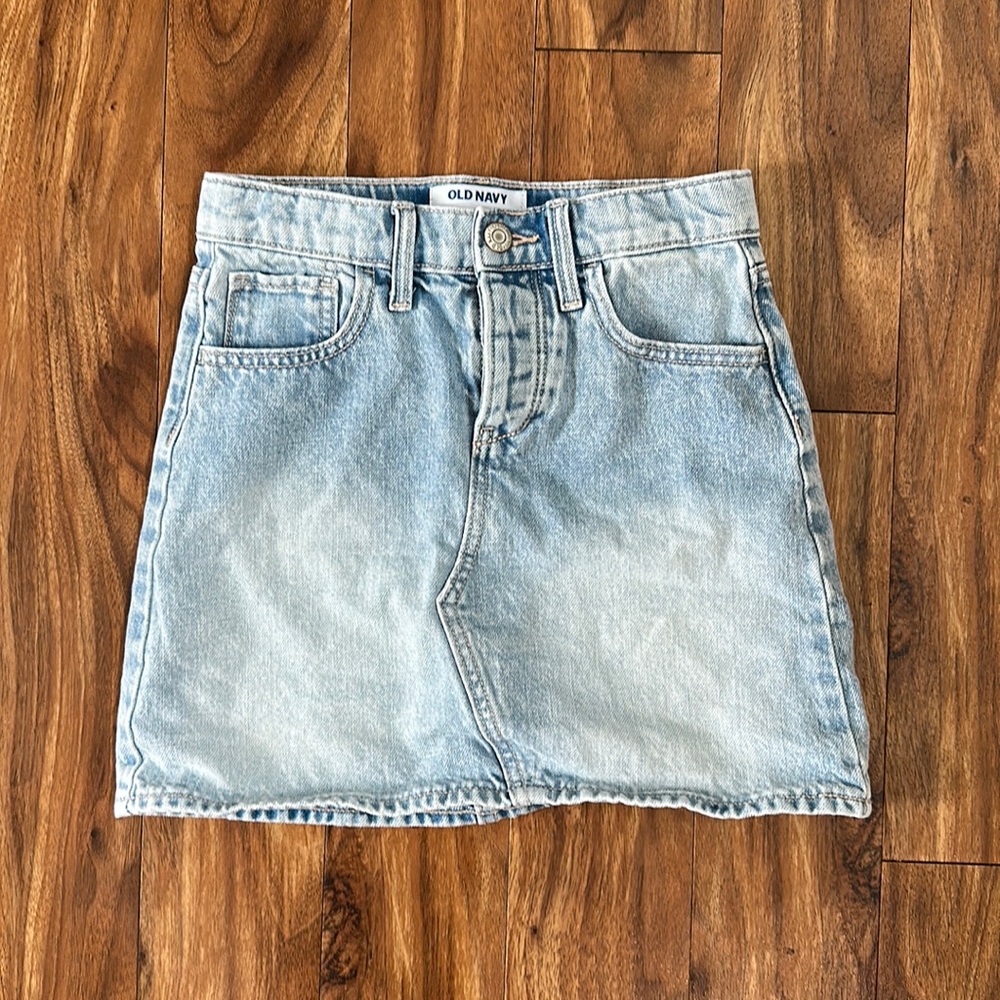 ⭐️ 3 for $20 ⭐️ Old Navy denim skirt size 8